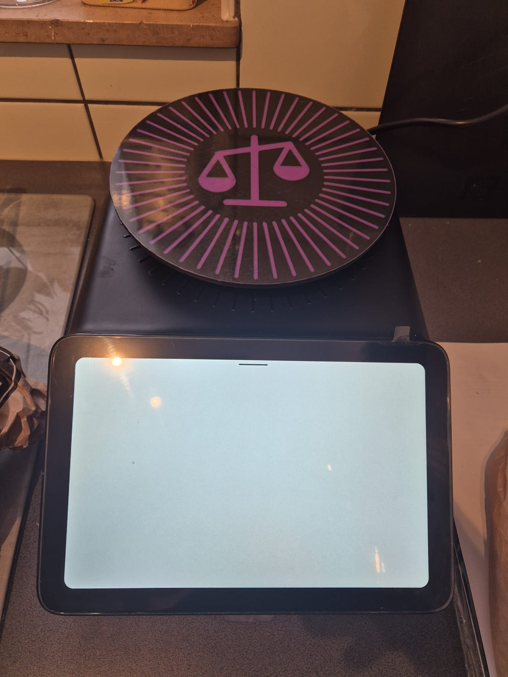 Runde Waagen-Abdeckung für Thermomix TM7 – Schutzcover mit Sternen-Design & Waage-Symbol